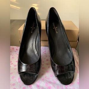 Women’s Cole Hahn Black patent open-toe low wedge shoes Sz 7.5